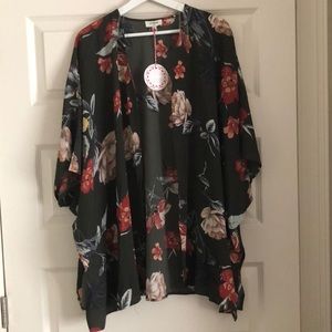NWT Umgee Hunter Green Floral Kimono